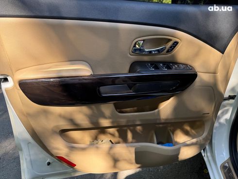 Kia Carnival 2019 белый - фото 15