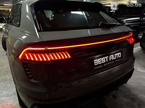 Audi RS Q8 2023 - фото 29
