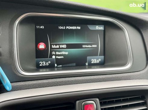 Volvo V40 2016 - фото 16