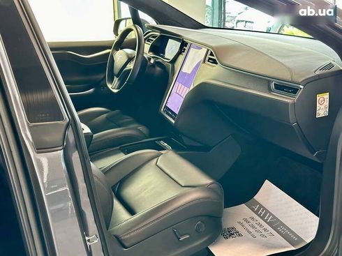 Tesla Model X 2018 - фото 30