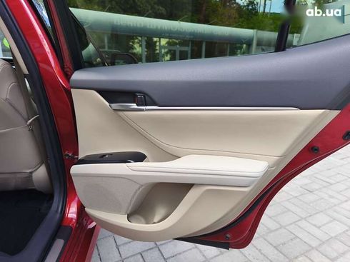 Toyota Camry 2018 - фото 13