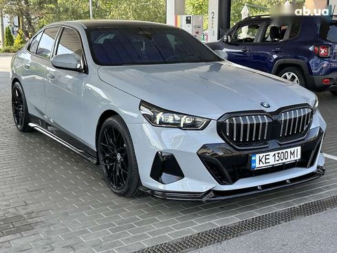 BMW 5 серия 2024 - фото 9