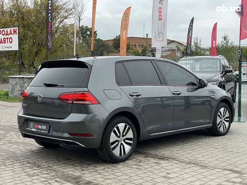 Volkswagen e-Golf 2020 - фото 13