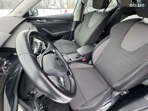 Skoda Octavia 2020 - фото 26