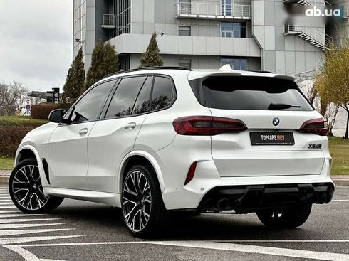 BMW X5 M 2022 - фото 11