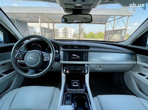 Jaguar XF 2016 - фото 19