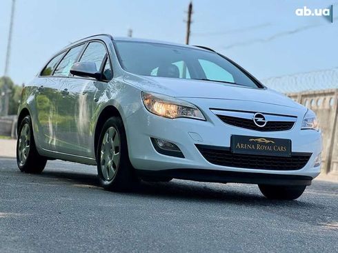 Opel Astra 2011 - фото 4