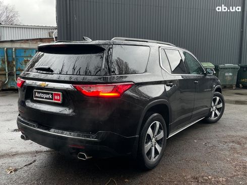 Chevrolet Traverse 2019 черный - фото 10