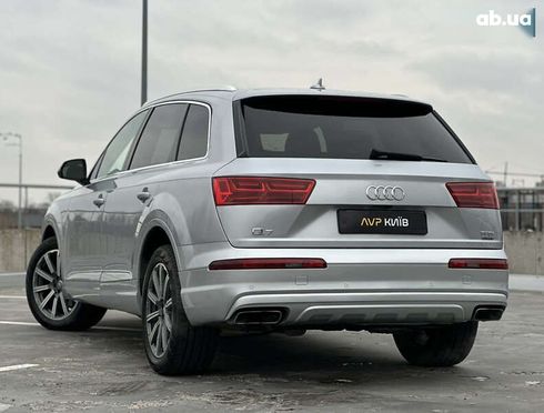 Audi Q7 2017 - фото 20