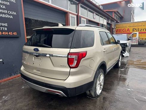 Ford Explorer 2017 - фото 3
