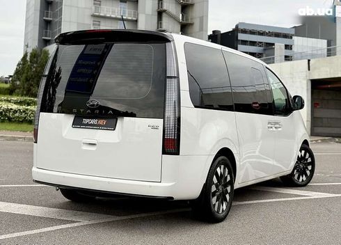 Hyundai Staria 2021 - фото 16