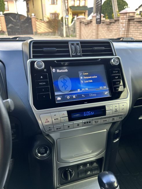 Toyota Land Cruiser Prado 2018 черный - фото 8