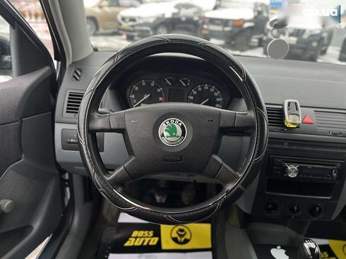 Skoda Fabia 2001 - фото 13