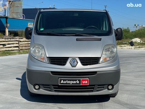 Renault Trafic 2012 серый - фото 2