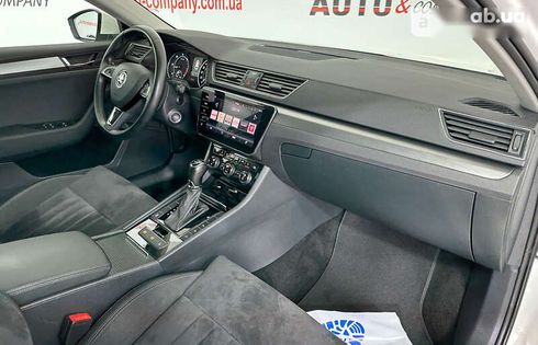 Skoda Superb 2018 - фото 11