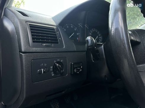 Skoda Fabia 2002 - фото 27