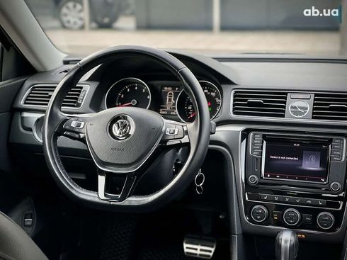 Volkswagen Passat 2016 - фото 30