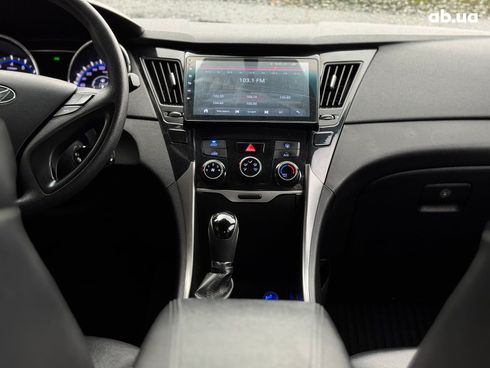 Hyundai Sonata 2015 белый - фото 31