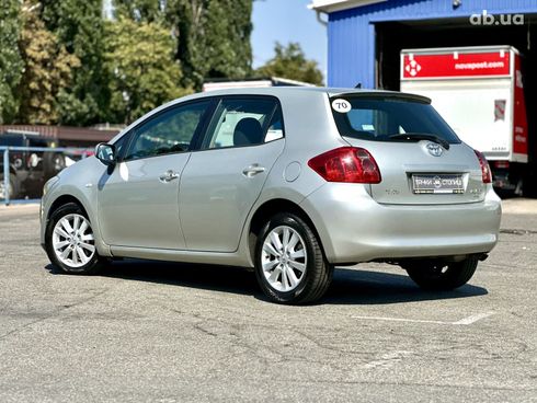 Toyota Auris 2007 серый - фото 5