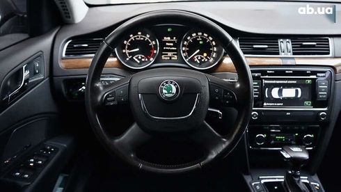 Skoda Superb 2012 - фото 26