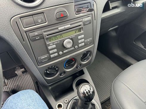 Ford Fusion 2011 - фото 17