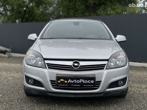 Opel Astra 2010 - фото 8