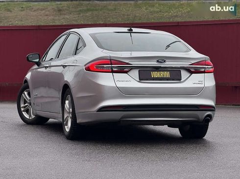 Ford Fusion 2017 - фото 17