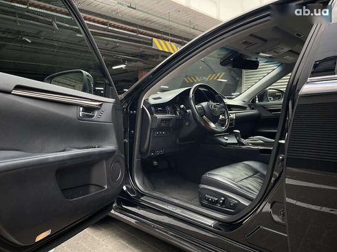 Lexus ES 2016 - фото 21