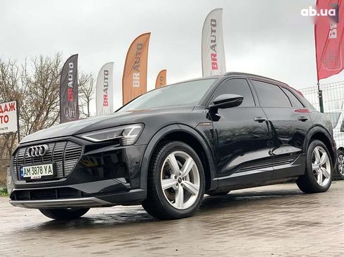 Audi E-Tron 2022 - фото 2