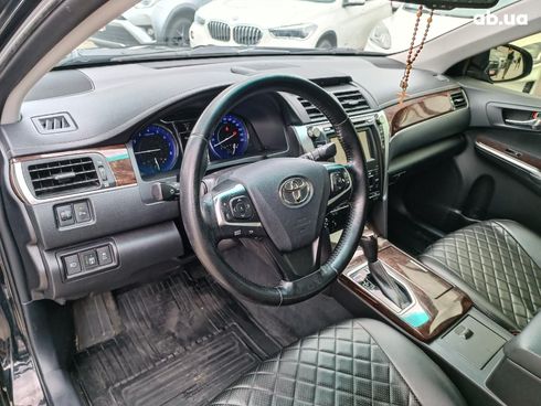 Toyota Camry 2017 черный - фото 16