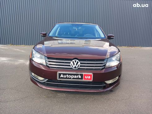 Volkswagen passat b7 2013 красный - фото 2