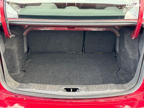 Ford Fiesta 2016 красный - фото 20