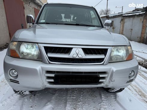 Mitsubishi Pajero Wagon 2001 серебристый - фото 2