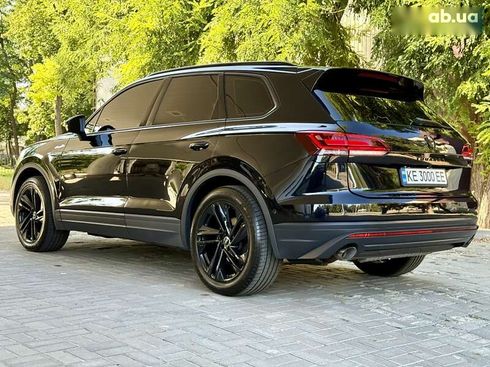 Volkswagen Touareg 2021 - фото 18
