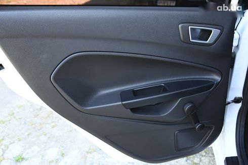 Ford Fiesta 2017 - фото 30