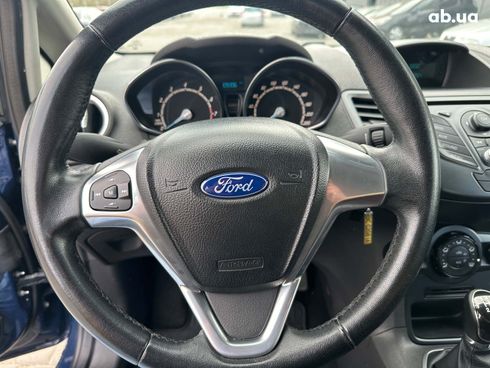 Ford Fiesta 2014 синий - фото 17