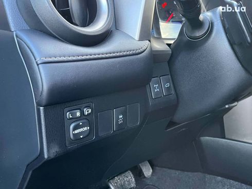 Toyota RAV4 2014 коричневый - фото 25