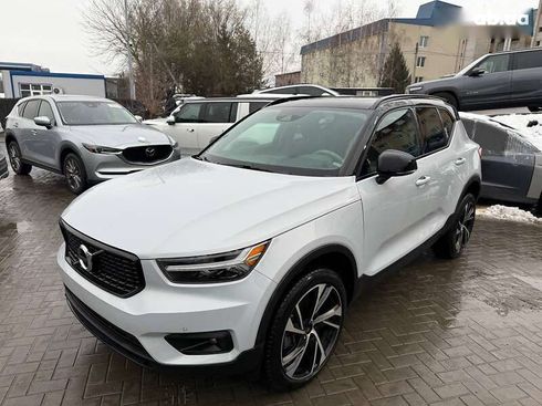 Volvo XC40 2022 - фото 2