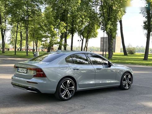 Volvo S60 2024 - фото 26