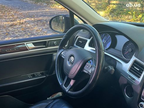 Volkswagen Touareg 2014 черный - фото 21