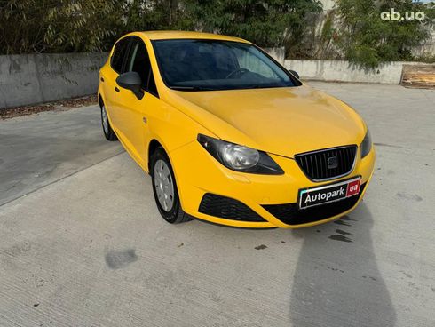 SEAT Ibiza 2011 желтый - фото 3