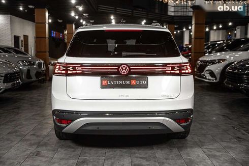 Volkswagen ID.6 X 2022 - фото 14