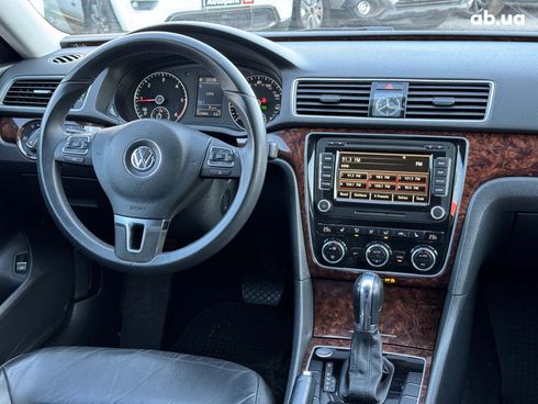 Volkswagen Passat 2013 белый - фото 25