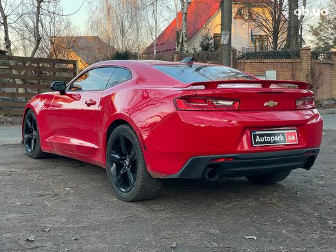 Chevrolet Camaro 2016 красный - фото 9