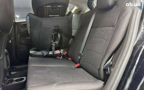 Ford Fiesta 2017 - фото 15