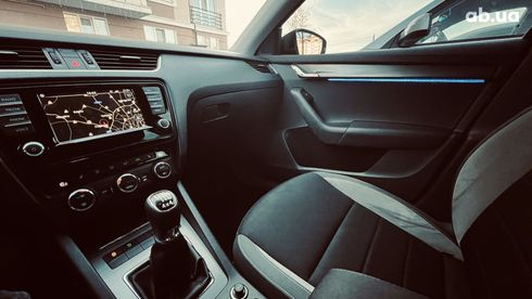 Skoda Octavia 2016 черный - фото 13