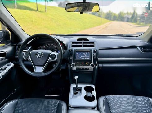 Toyota Camry 2014 - фото 30