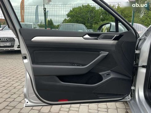 Volkswagen Passat 2017 - фото 24