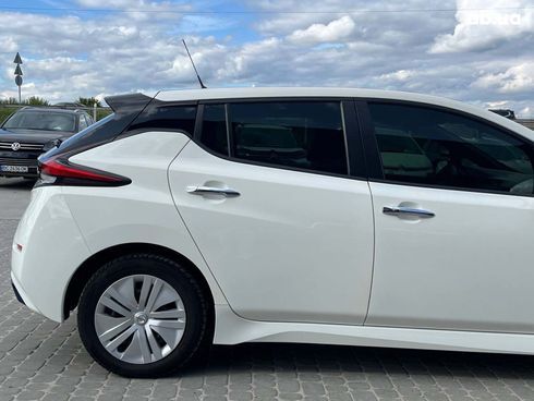 Nissan Leaf 2021 белый - фото 37
