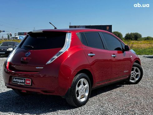 Nissan Leaf 2012 красный - фото 9